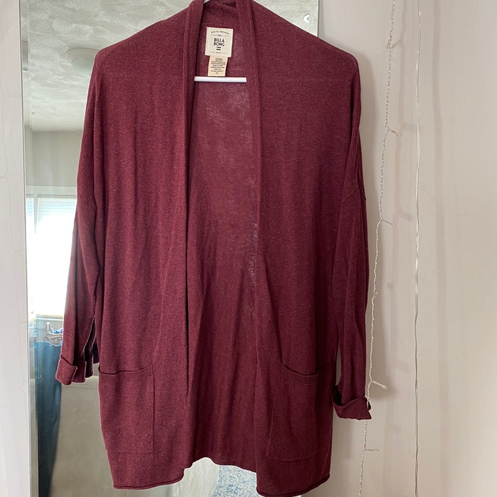 Cardigan worn pockets